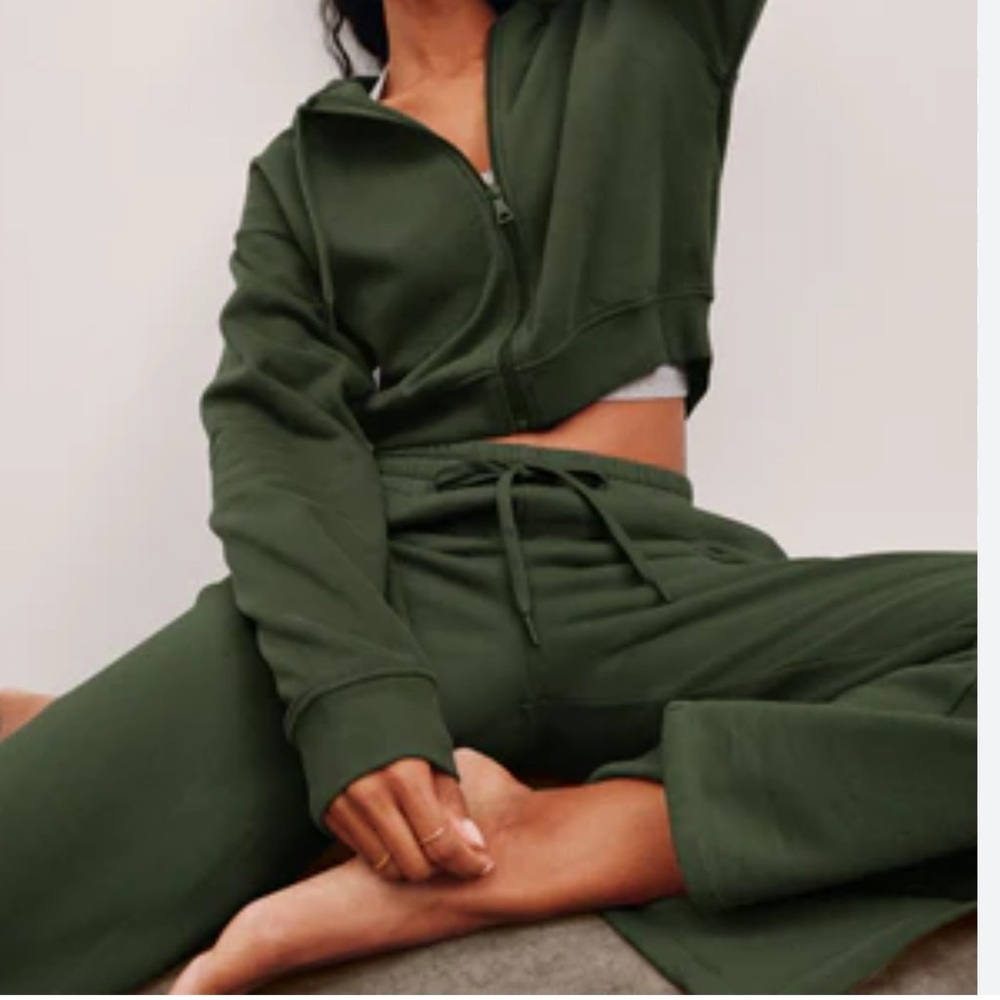 Beyond Yoga Luxefleece Zip Up Hoodie & Jogger